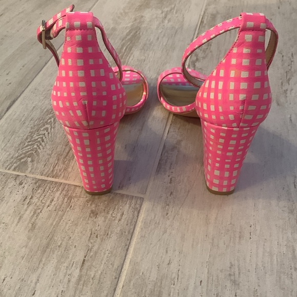 Lilly Pulitzer Amber Lynn Sandals size 9 in pink Tropics - Picture 5 of 13